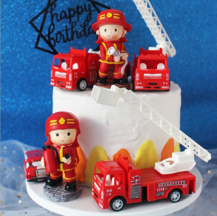 消防车蛋糕装饰摆件消防员树脂款消防纸插旗儿童派对烘焙工程车