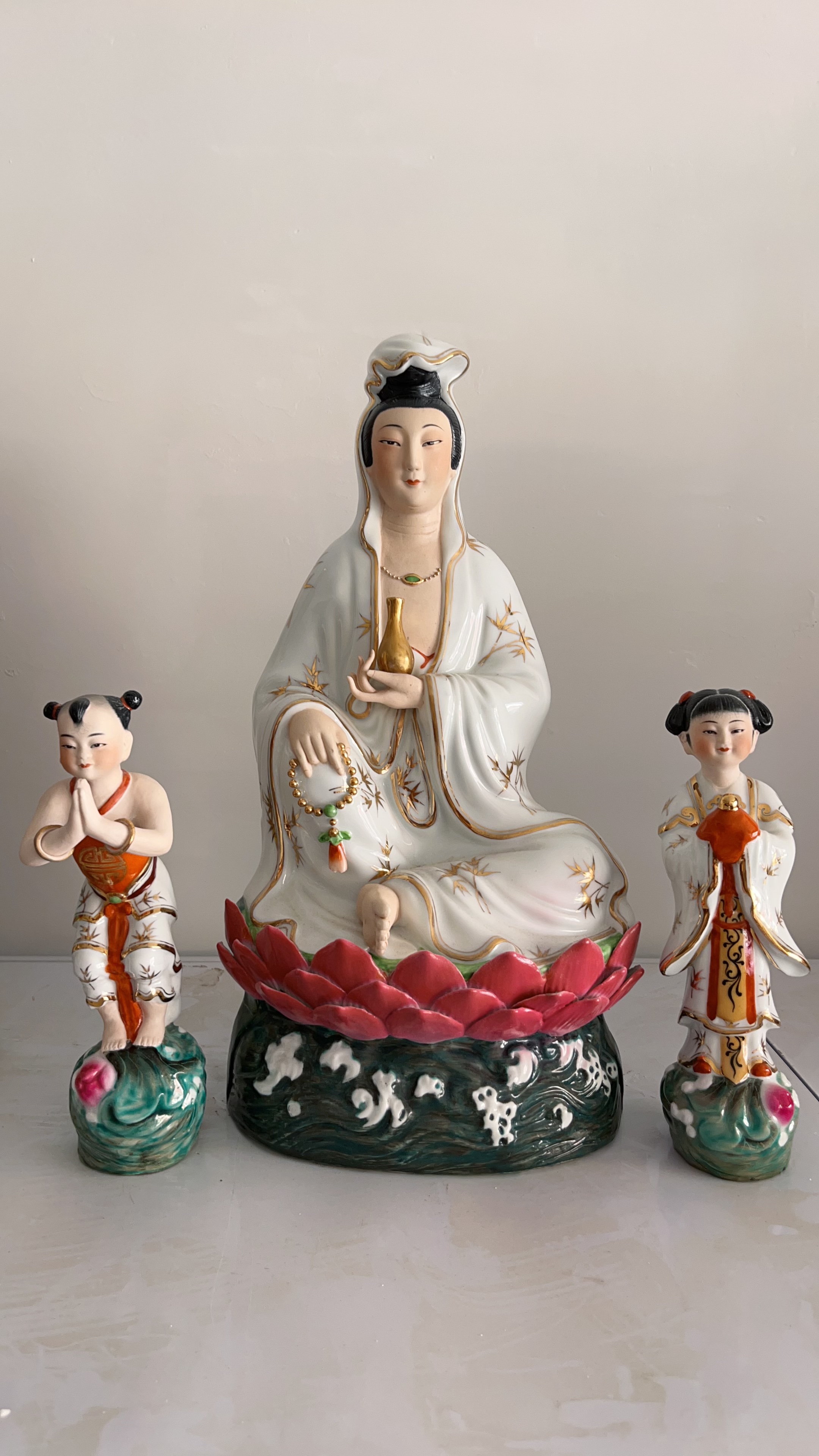 白衣陶瓷南海观音菩萨佛像家用神像供奉摆件坐莲自在观世音菩萨40