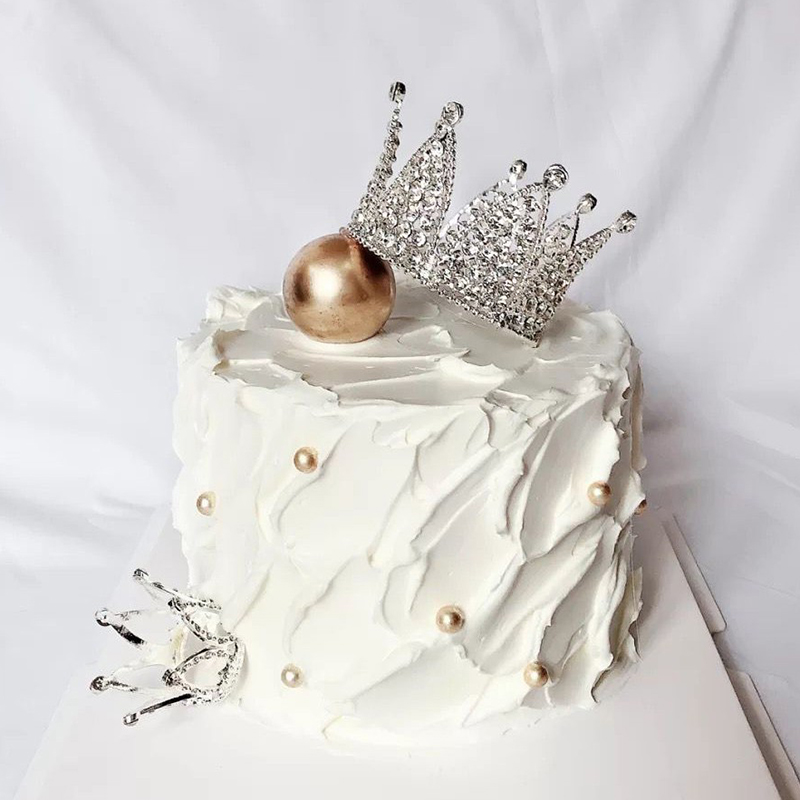 网红皇冠蛋糕装饰摆件铁艺爱心珍珠环公主儿童皇冠生日派对装扮