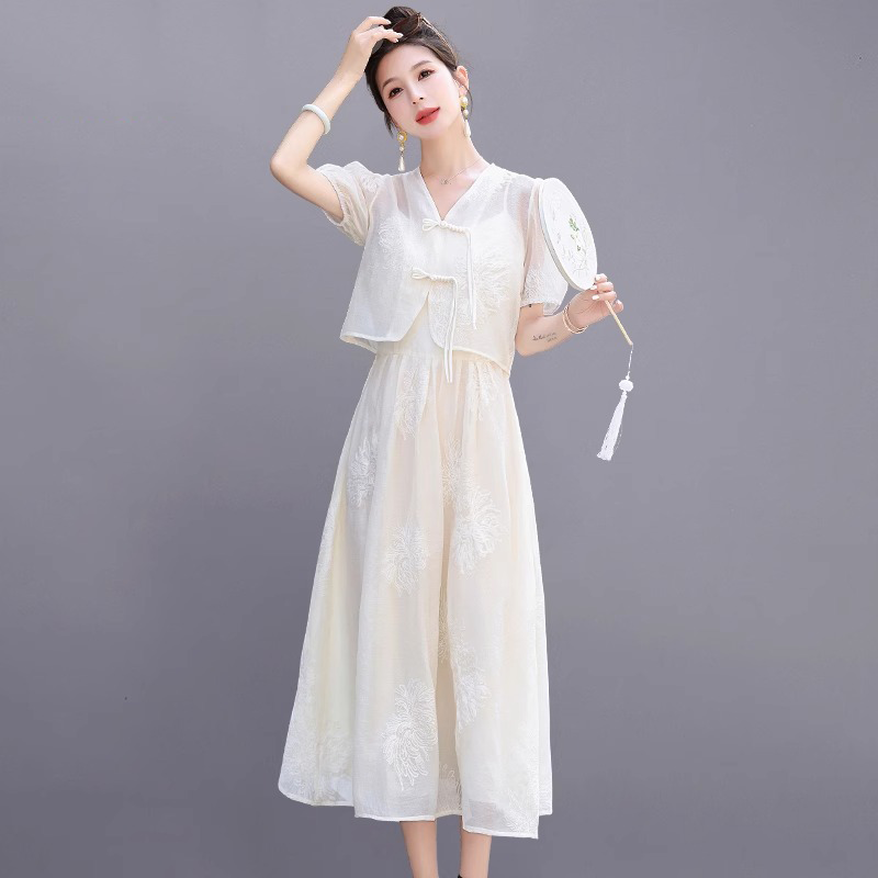 新中式国风套装连衣裙女装2024新款夏季高级感刺绣盘扣两件套裙子