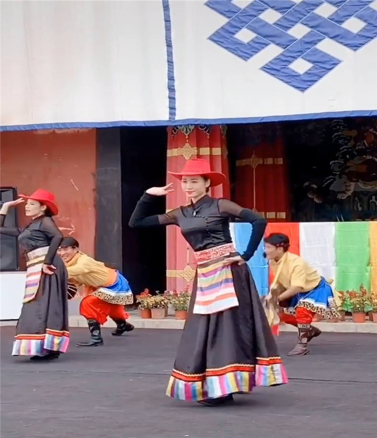 民族服装舞台装群舞藏族舞我的九寨藏族舞蹈裙成人大摆裙蓝色天梦