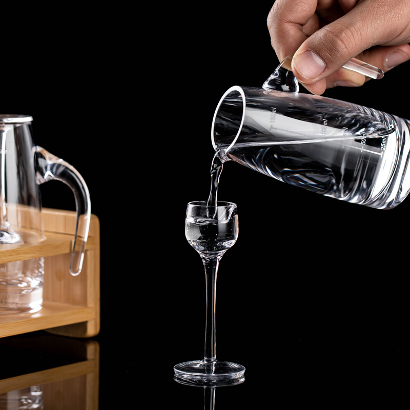 高档水晶玻璃白酒杯家用套装高脚10毫升小酒杯刻度分酒器杯架收纳