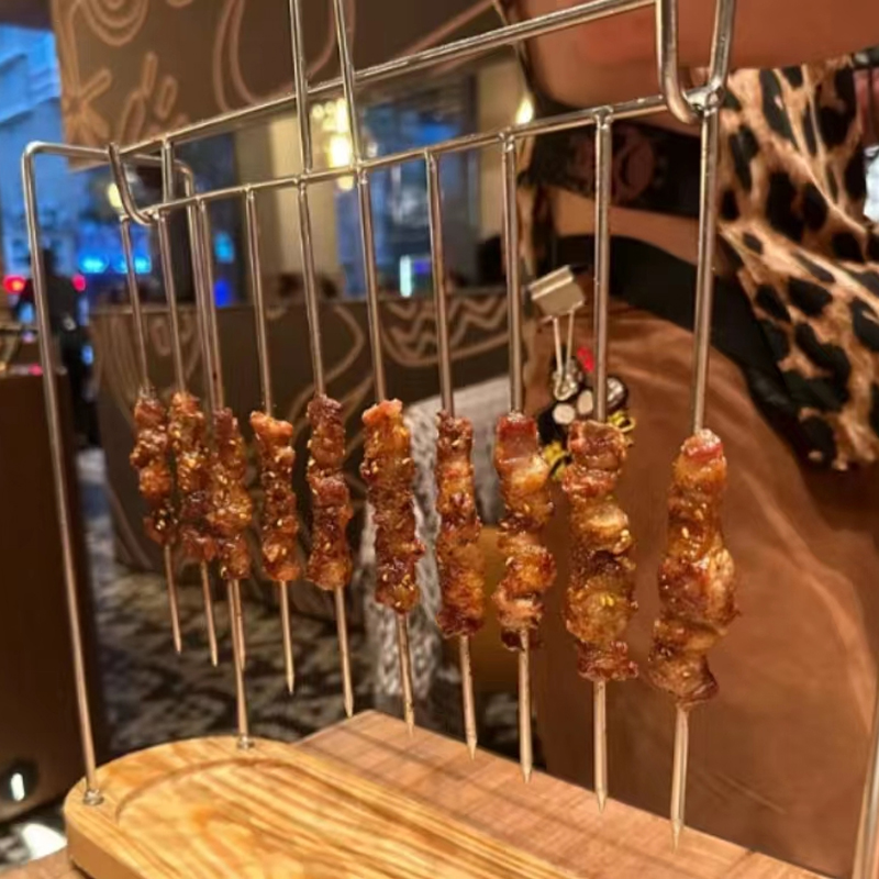 美式肉串挂钩架子烤串吊串盘羊肉串不锈钢烤架餐厅创意悬挂餐具