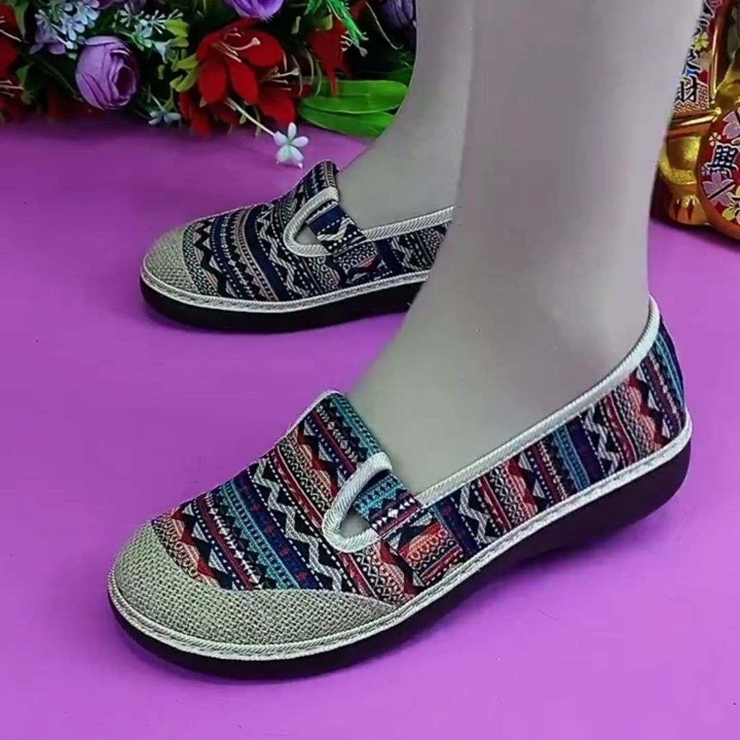 老北京布鞋女夏季新款民族风手工编制布鞋透气舒服休闲时尚妈妈鞋