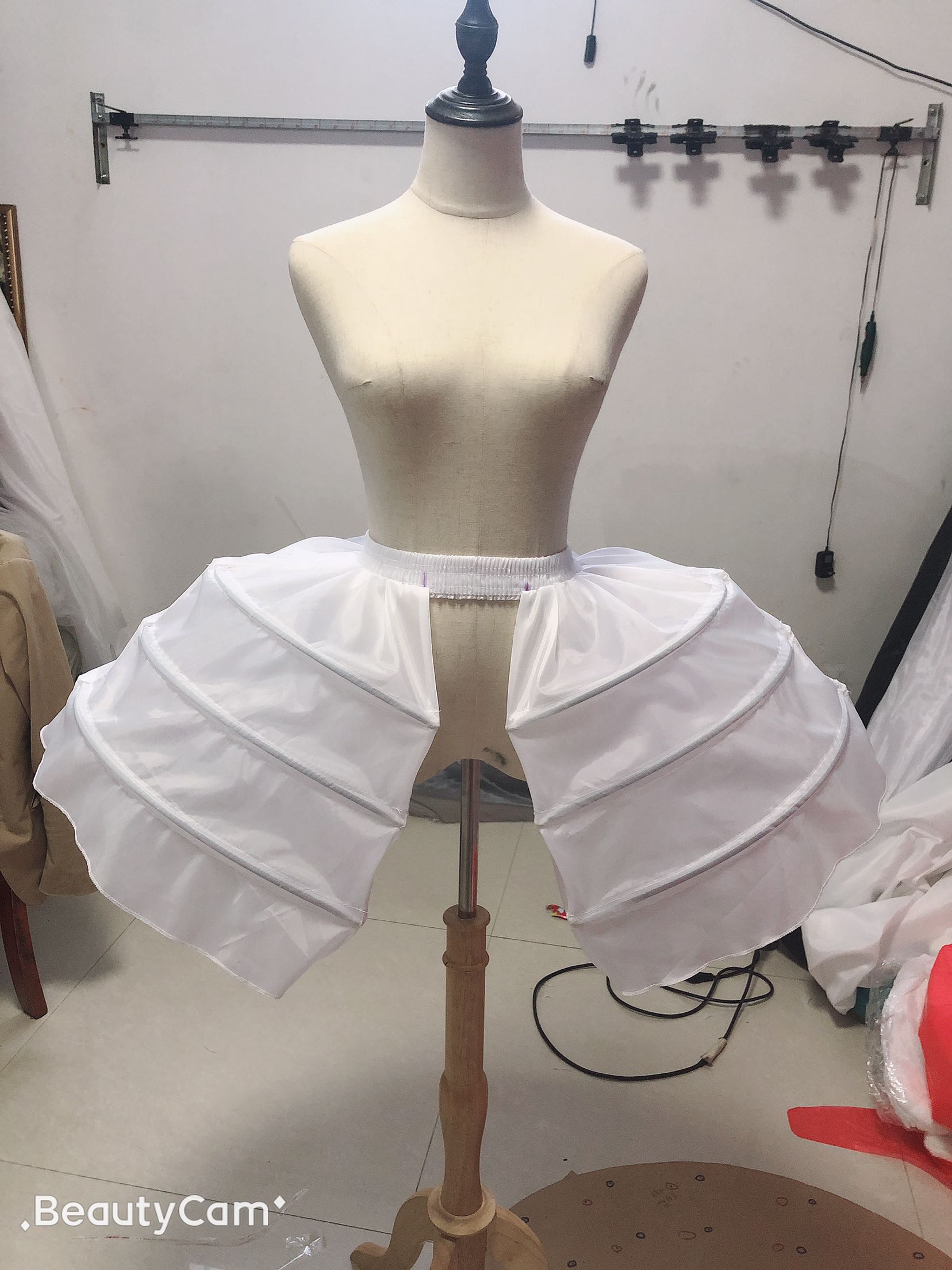 巴洛克时期扁平巴斯尔裙撑短款椭圆双边艺术衬裙服装设计裙撑