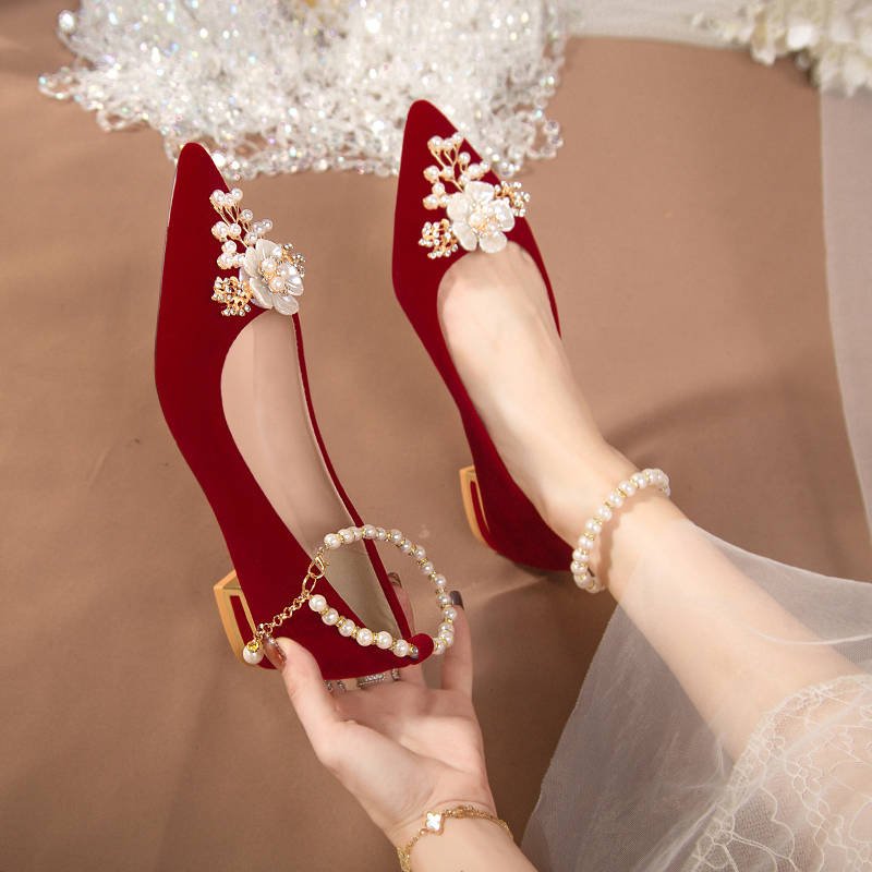 婚鞋女2023年夏季新款中式红色新娘鞋平跟敬酒孕妇秀禾婚纱两穿