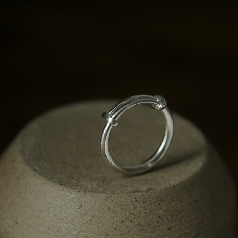 纹砖Veinsbrick《常念》简约光面圆柱推拉纯银S925可调节戒指指环