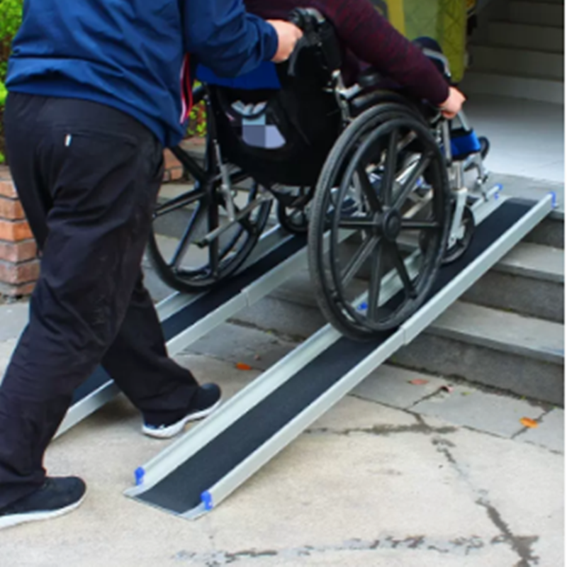 双轨伸缩无障碍斜坡移动铝合金坡道板轮椅便携上下车楼梯台阶踏板