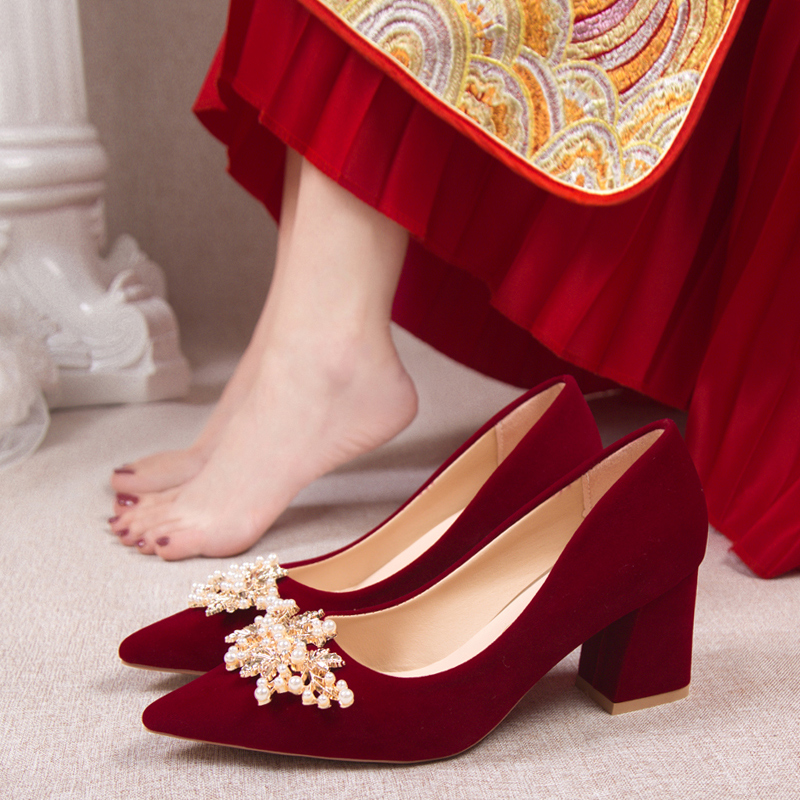秋季婚鞋女粗跟2024新款新娘中式红色加绒秀禾婚纱两穿高跟不累脚
