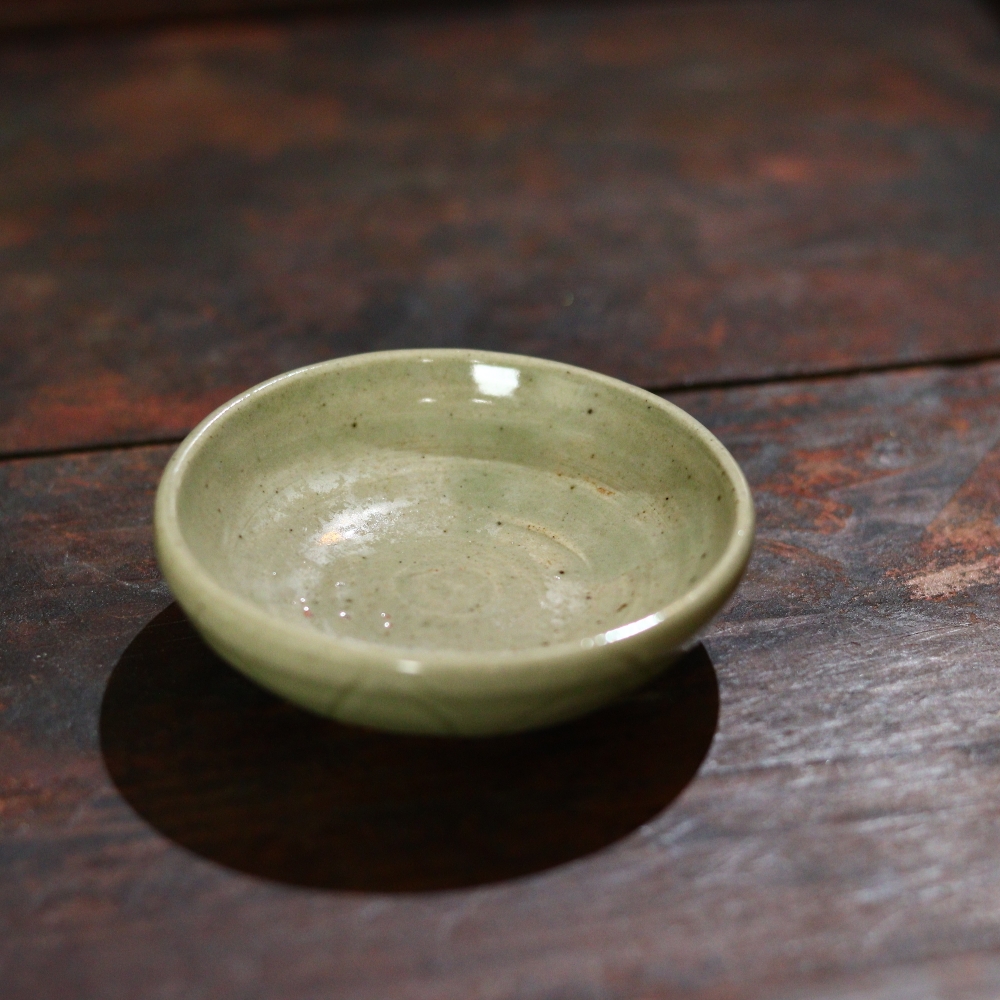 明代单色釉青瓷龙泉窑暗刻花老瓷器杯垫杯托老茶具功夫茶具茶文化