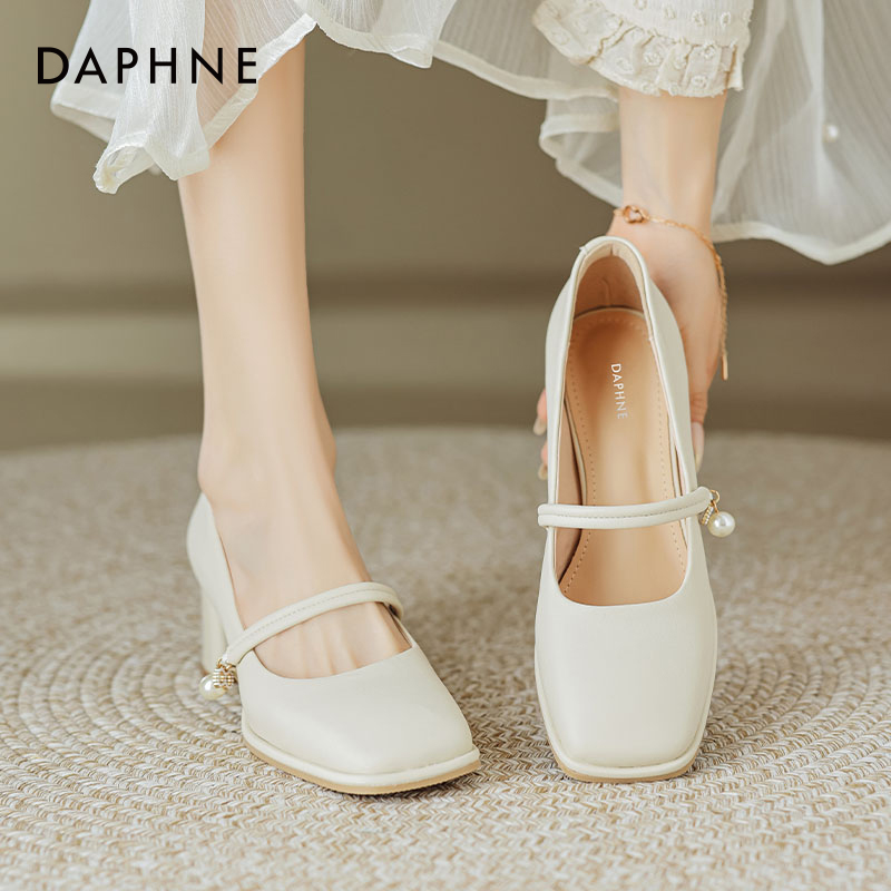 达芙妮玛丽珍女鞋高跟鞋女夏新中式配旗袍鞋白色珍珠法式粗跟单鞋