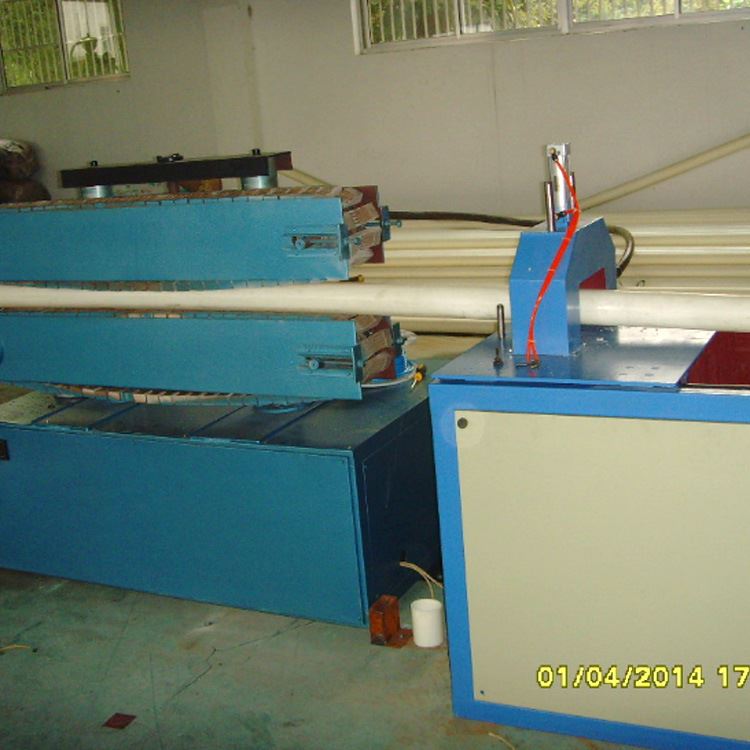 厂家供应塑料拉管机 pvc排水管生产线 塑料波纹管材设备