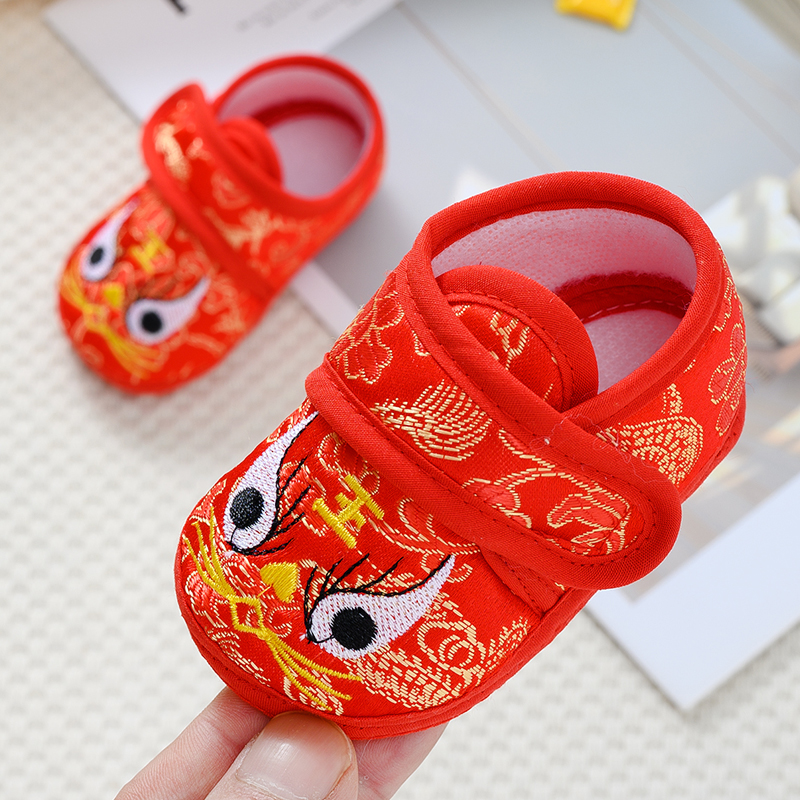 婴儿手工布鞋春秋季单鞋红色满月百岁周岁宝宝老虎鞋子0-1