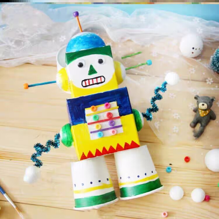 纸盒机器人纸箱人儿童手工自制diy玩具幼儿园创意硬纸板废物利用