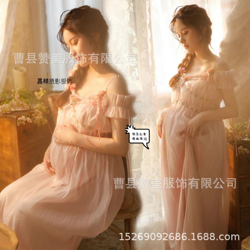 新款孕妇照片写真服装甜美少女感温柔孕妈艺术拍照唯美粉色连衣裙