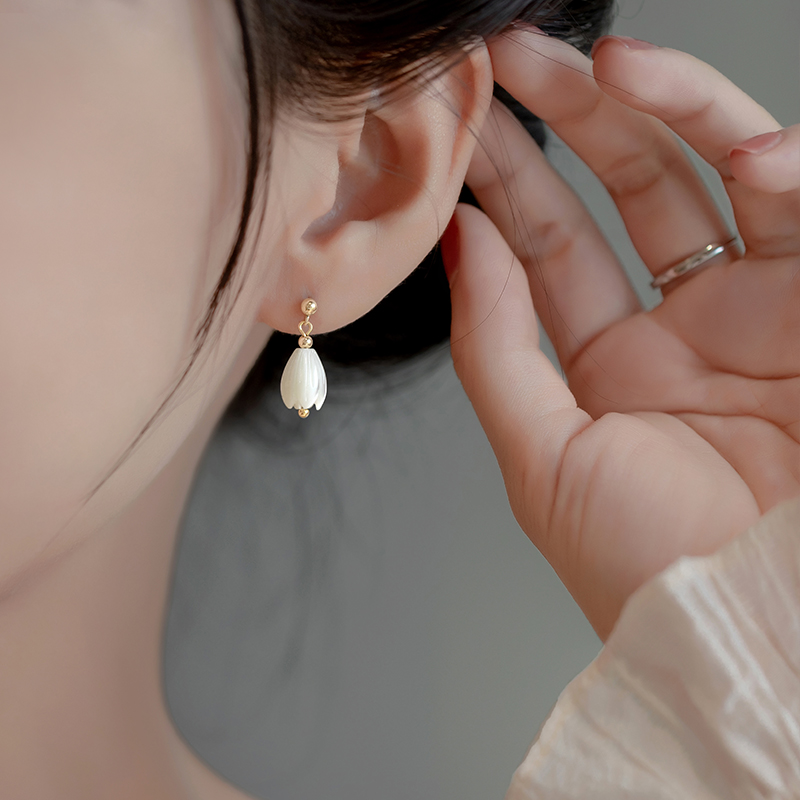 白兰花丢了一只耳环森系女2022年新款潮小众设计高级耳钉耳夹复古