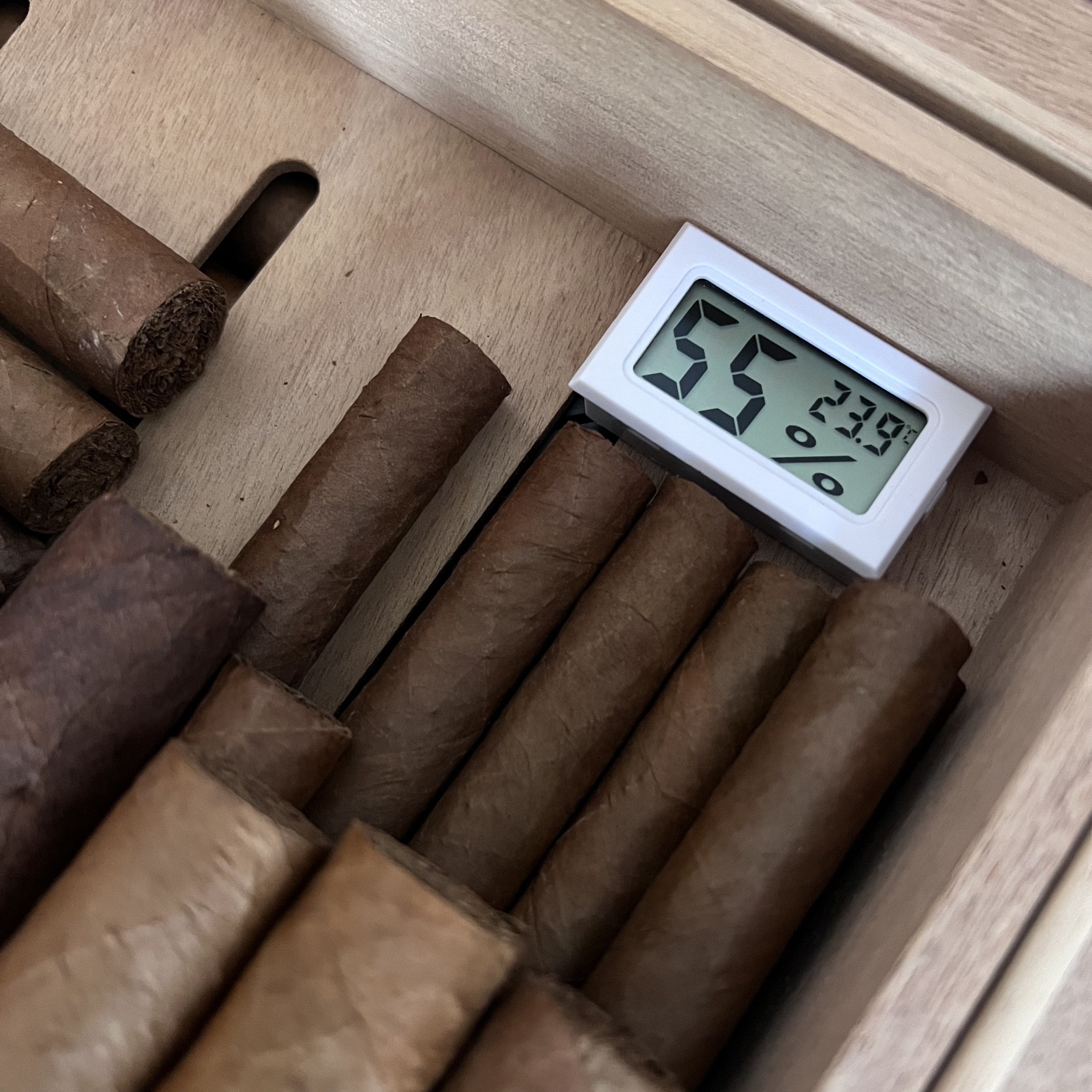 高精度电子温湿度计 雪茄盒雪茄柜专用温度湿度测量仪器