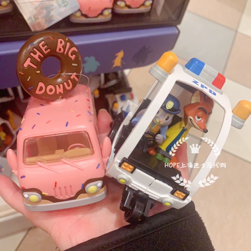 上海迪士尼代购 疯狂动物城甜甜圈尼克朱迪警车回力车小车 童玩具