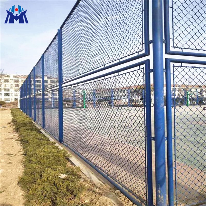 体育篮球场围栏网室内4米运动场菱形护栏pvc高端笼式铁丝足球场网