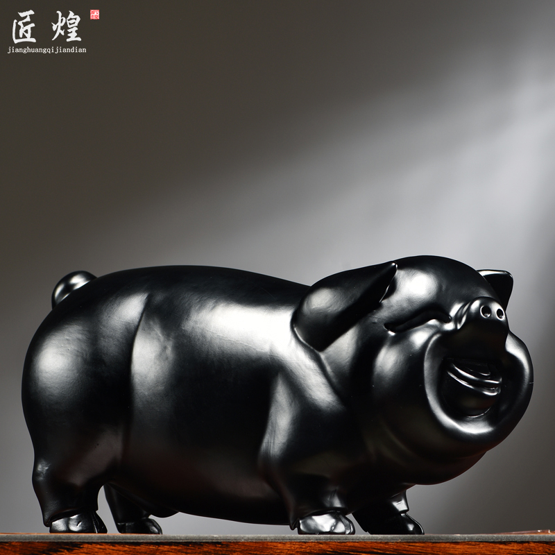 黑色实木雕刻猪摆件新中式十二生肖猪家居客厅办公补角装饰工艺品