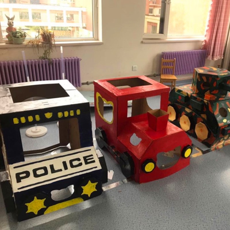 儿童纸板壳汽车警车房子火车模型坦克幼儿园纸箱拼装玩具屋DIY