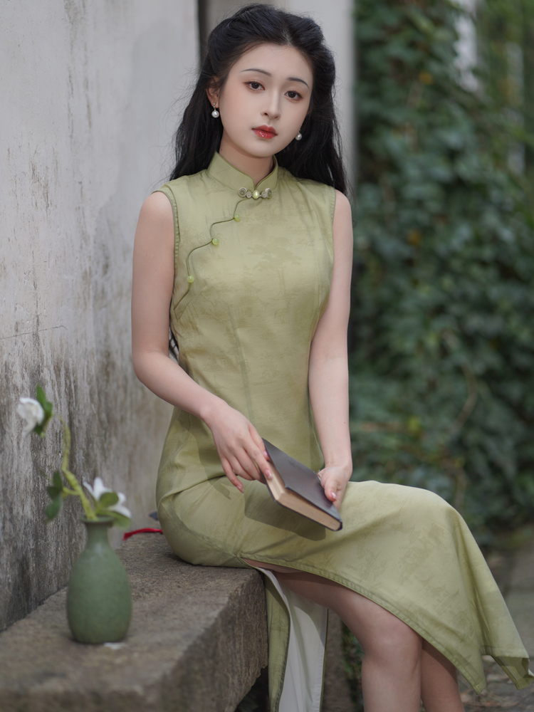 绿色无袖旗袍2024春夏新款新中式国风改良年轻款少女长款连衣裙