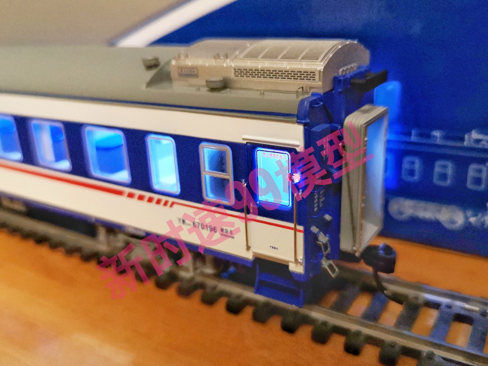 厂现货N27火车模型 硬卧YW25K 列尾 宿营车 客车厢带灯 187库