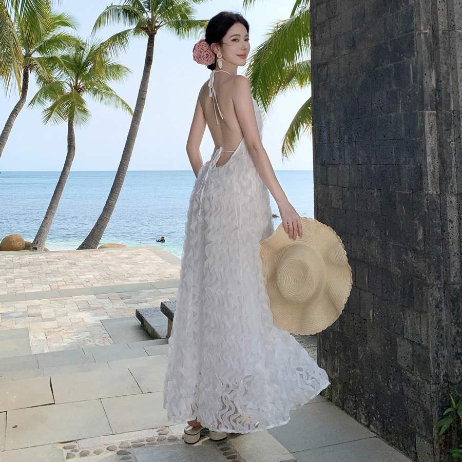 轻婚纱白色小礼服高级感连衣裙露背海边度假裙三亚旅行拍照