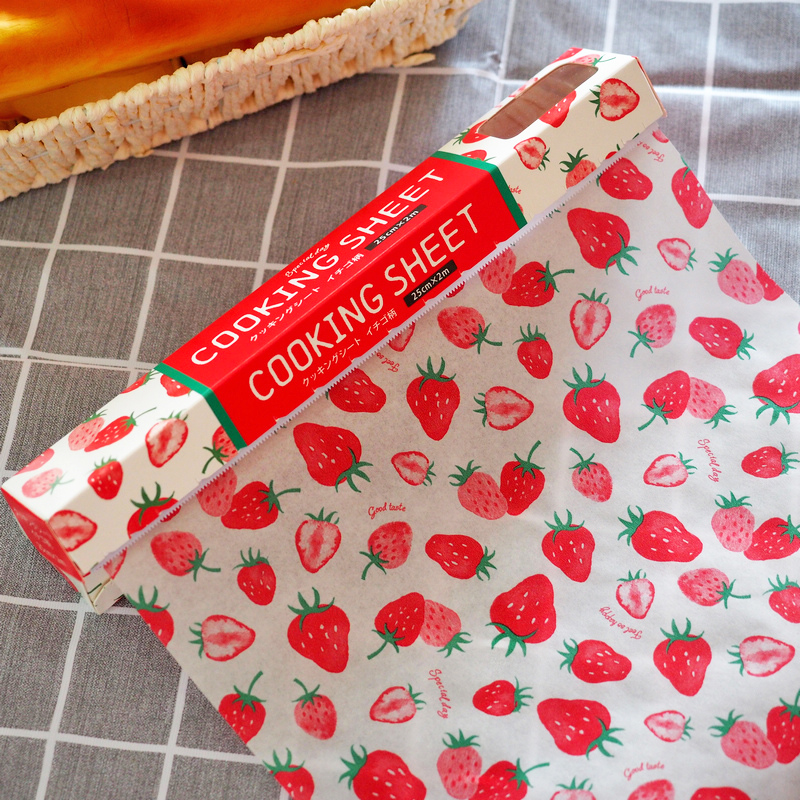 新款 草莓图案防油纸日本烘焙纸卡通食品包装纸三明治饭团汉堡纸