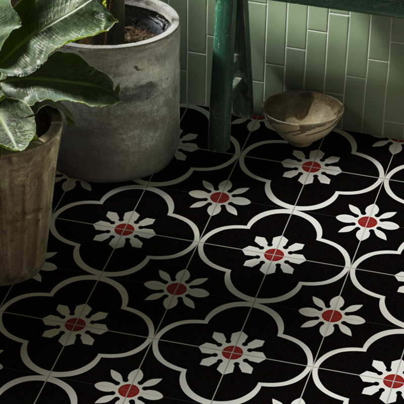 《Bloom》法式复古花砖地板贴卫生间厨房改造仿瓷装饰贴自粘防水