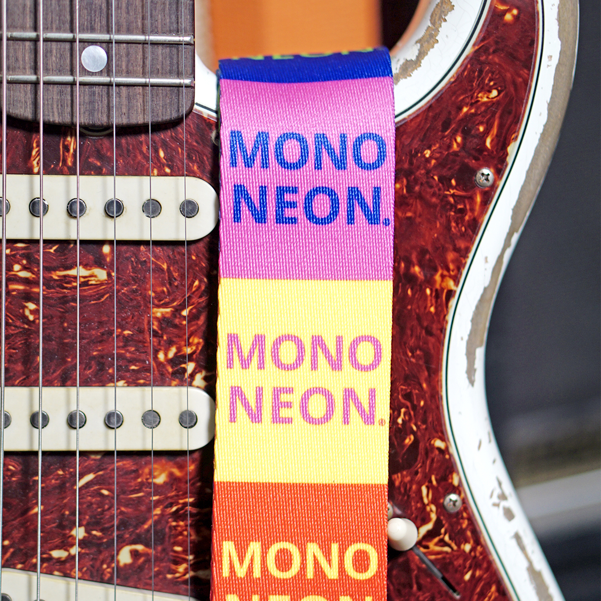【琴庐乐器】Fender芬德MonoNeon多彩logo徽标5cm宽吉他/贝斯背带