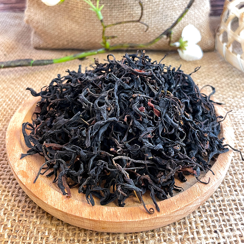 全发酵茶传统的红茶工艺它选用优良的大叶种野生乔木古茶树的