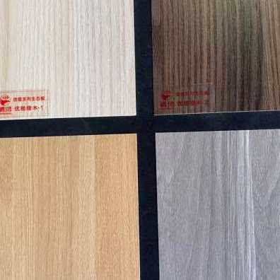 现货速发厂促20年老店鹏鸿板材杨木实木E0级18mm环保免漆生态板衣