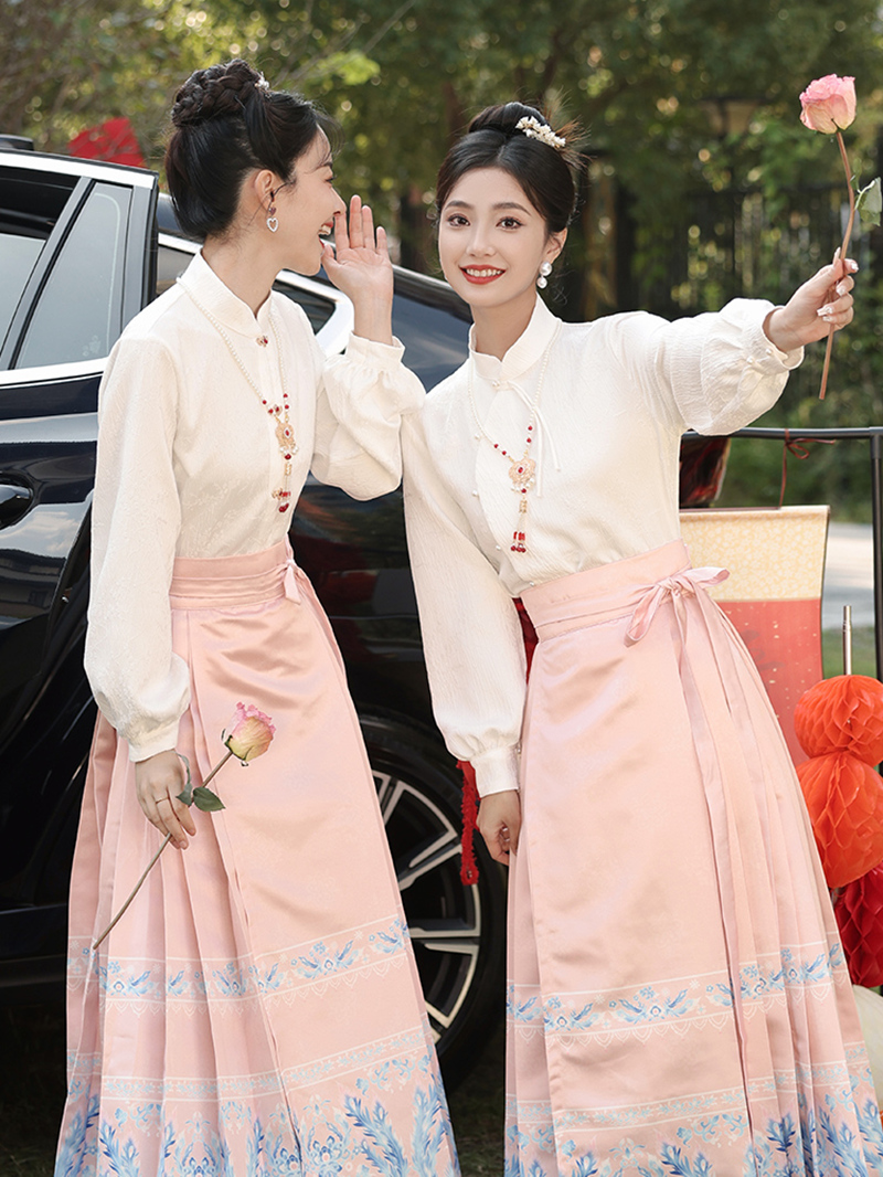 中式旗袍伴娘服女2024新款春秋小众高级姐妹团汉服粉色马面裙套装