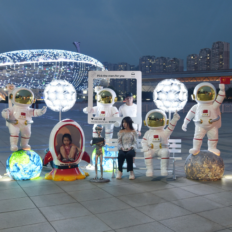 宇航员大摆件太空人雕塑户外航天模型景区网红打卡商场美陈装饰品