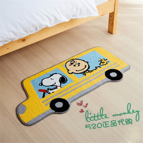 日本代购 Snoopy史努比和查理布朗 校车 玄关厨房地垫卧室沙发毯