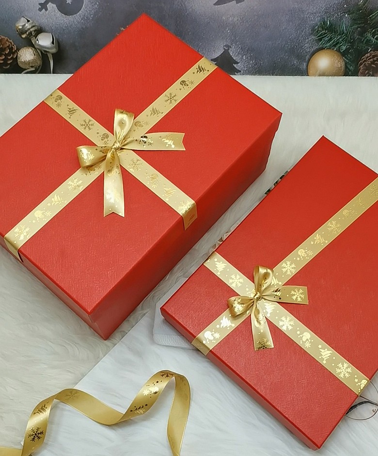 高档红色长方形生日礼品盒圣诞节礼物纸盒裙子衬衫外套鞋盒定做盒