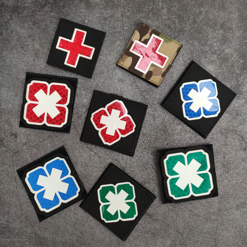 新款夜光反光红十字医疗救援魔术贴微章战术臂章标志士气背包贴章