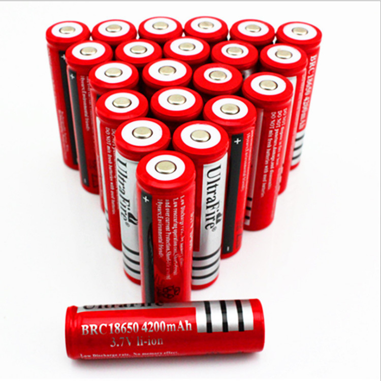内置保护电路 3.7v大容量18650充电锂电池手电充电电池强光手电筒