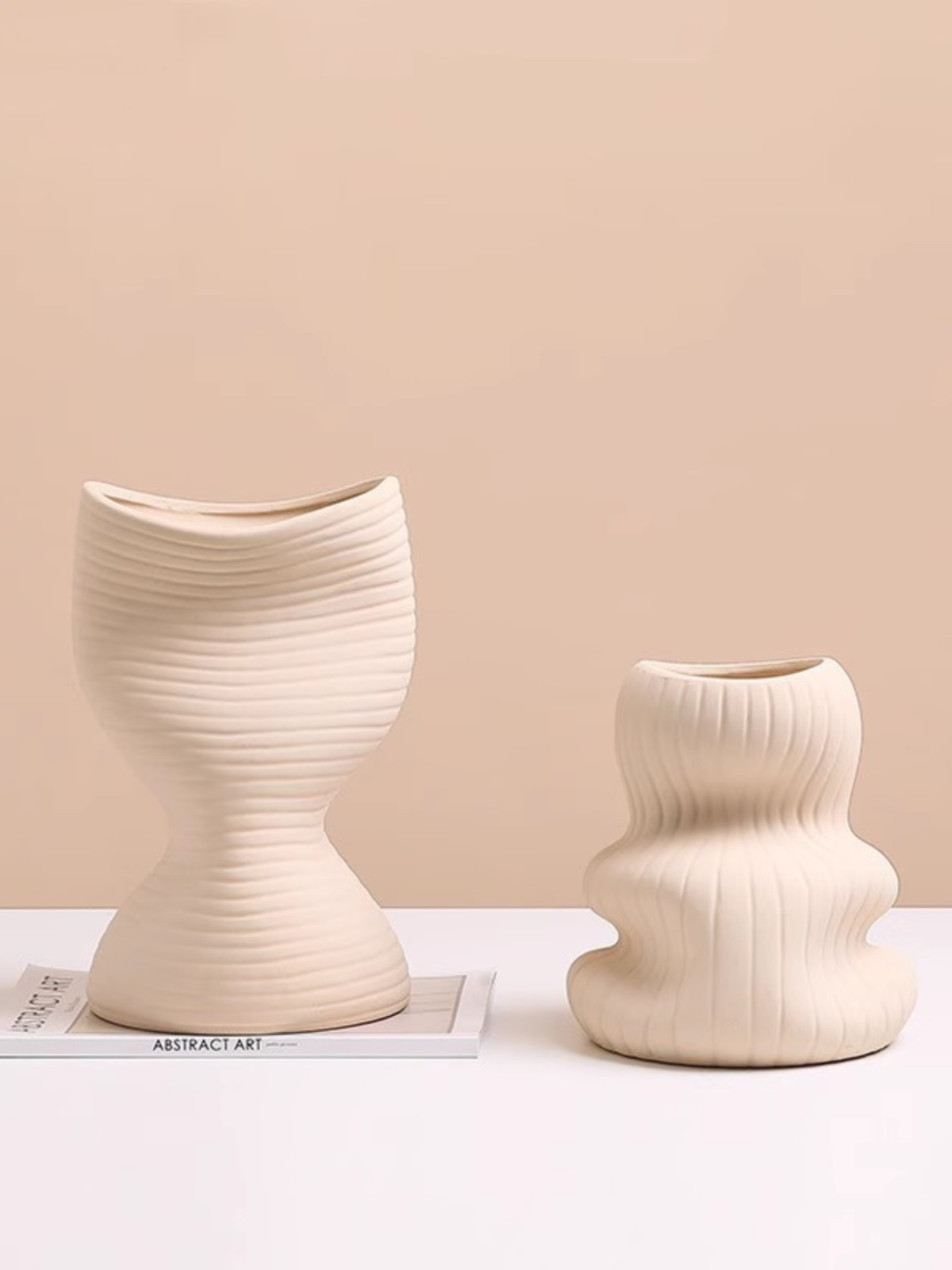 厂侘寂现代浅杏色线条泥塑陶瓷花器样板间客厅极简艺术花瓶创意新