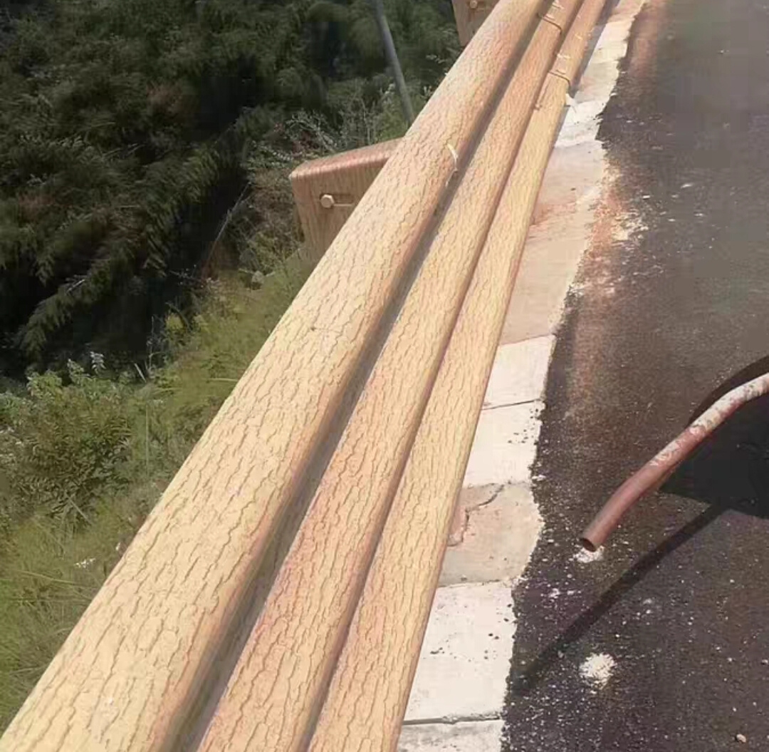 仿木纹护栏高速公路波形护栏板热镀锌喷塑两波三波二级三级公路
