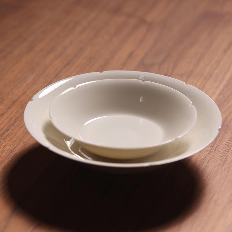 中式茶点盘陶瓷点心盘青瓷葵口盘子水果盘糕点碟深盘家用仿宋餐具