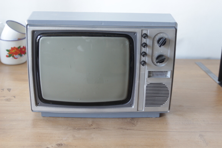 怀旧70-80年代14寸复古黑白电视机灯箱装饰摆件火锅店软装道具