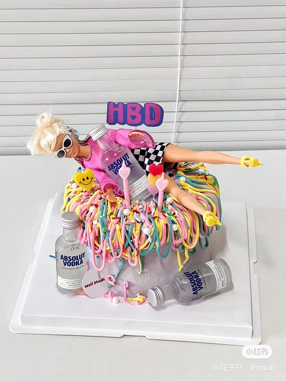 烘焙蛋糕装饰小红书酒醉的芭比粉色娃娃复古蛋糕派对女神闺蜜生日