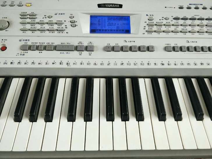 二手雅马哈KB320电子琴滑音轮成人电子琴61键力度琴红白喜事包邮