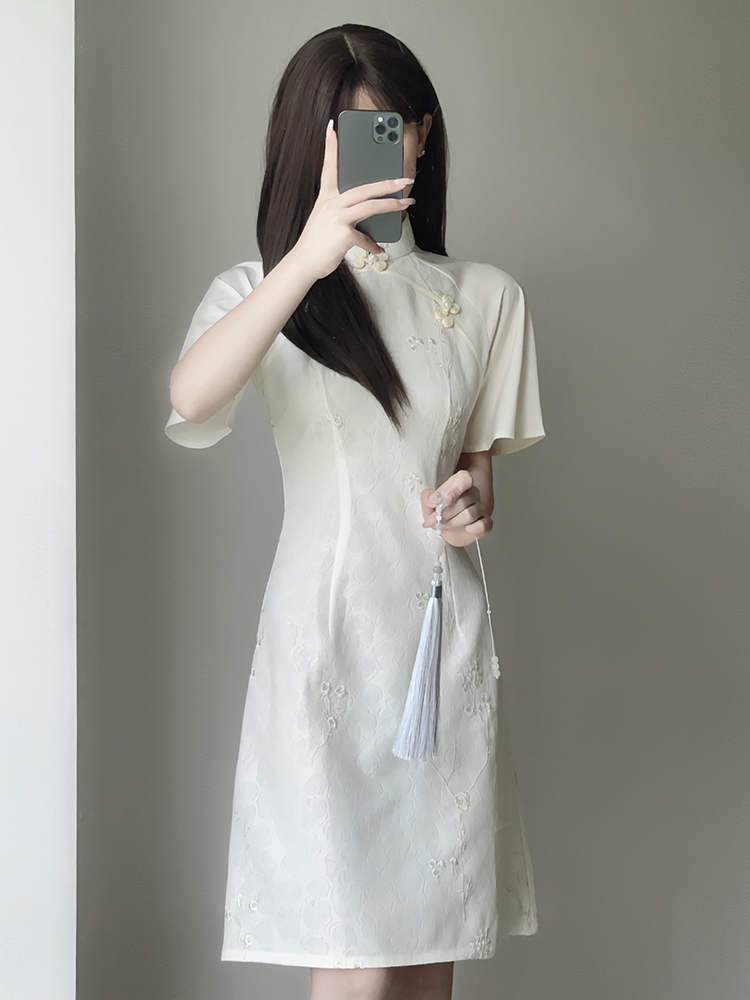 短款旗袍新款2023夏季新中式年轻款少女蕾丝绣花连衣裙小个子显高