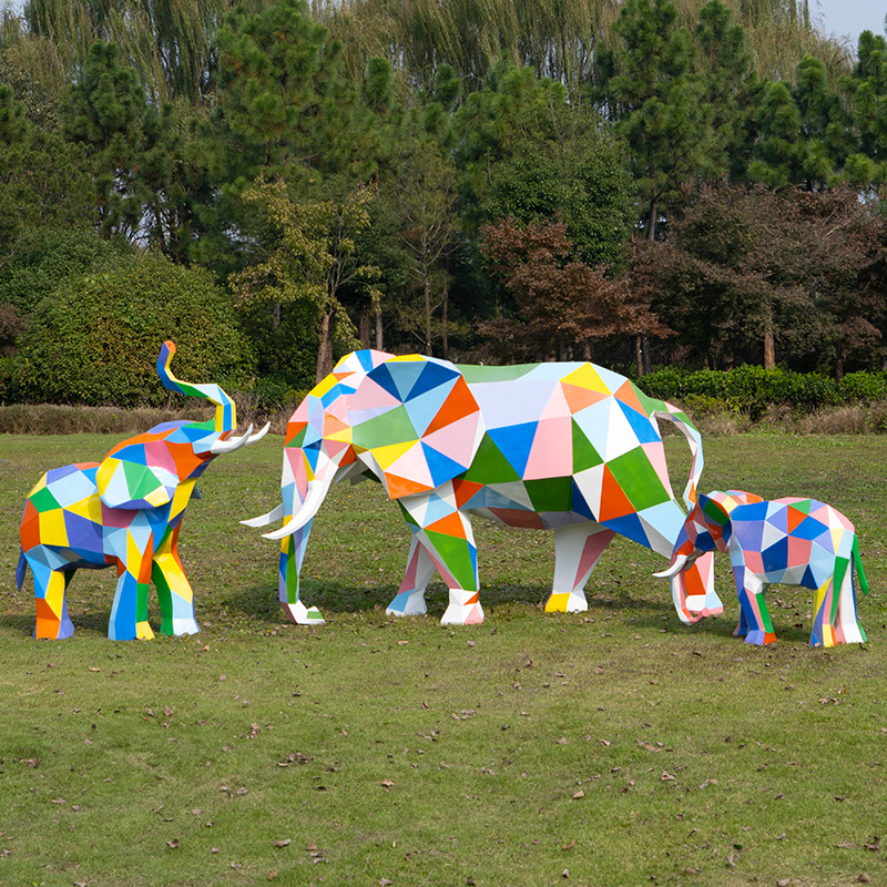 户外卡通彩绘几何大象雕塑玻璃钢售楼部园林景区抽象动物装饰摆件