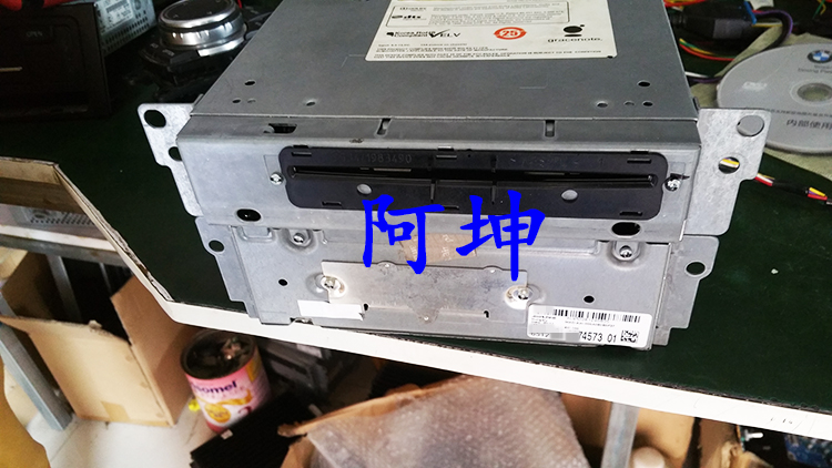 适用于宝马进口E90 3系320 325i 330i 原厂CIC音响导航CD DVD主机