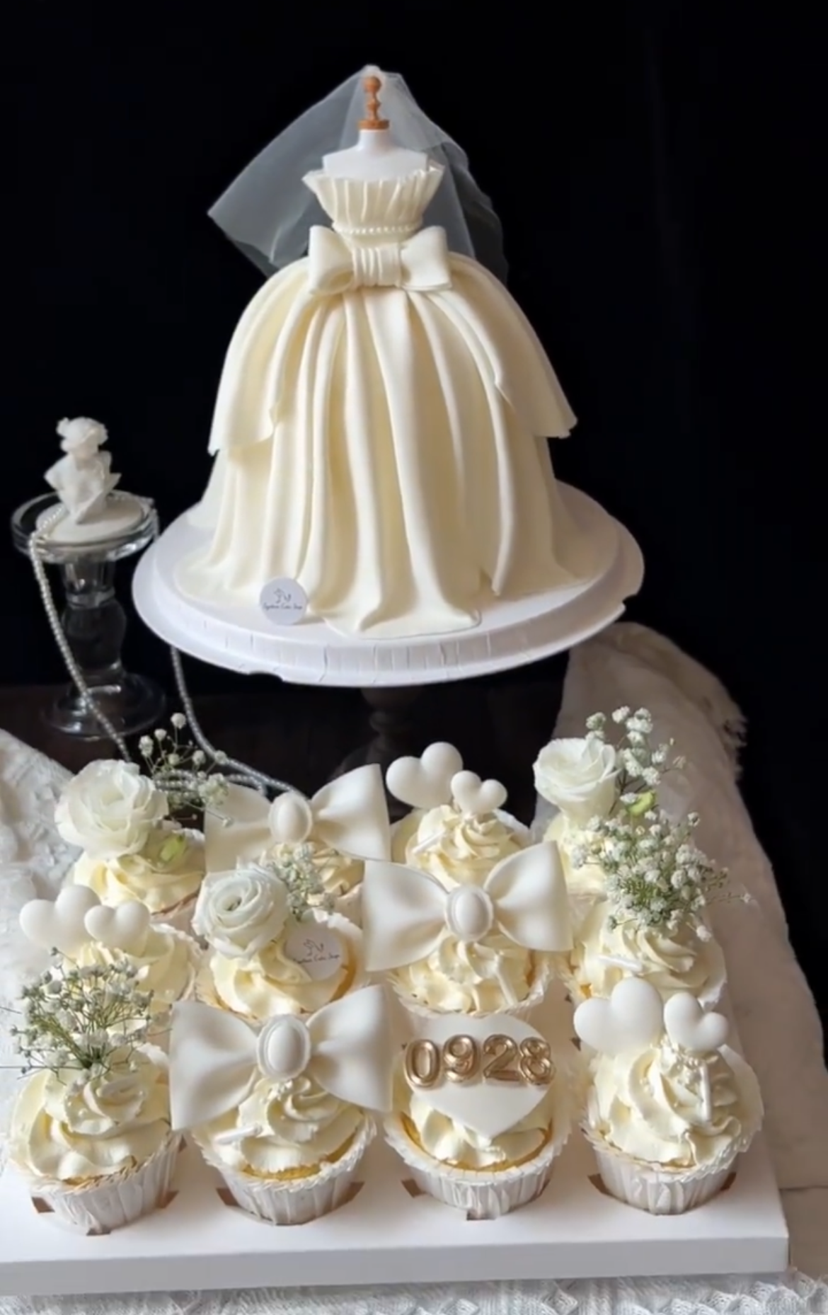 婚纱主题蛋糕结婚订婚求婚庆甜品台欧式复古西式鲜花婚纱蛋糕支架