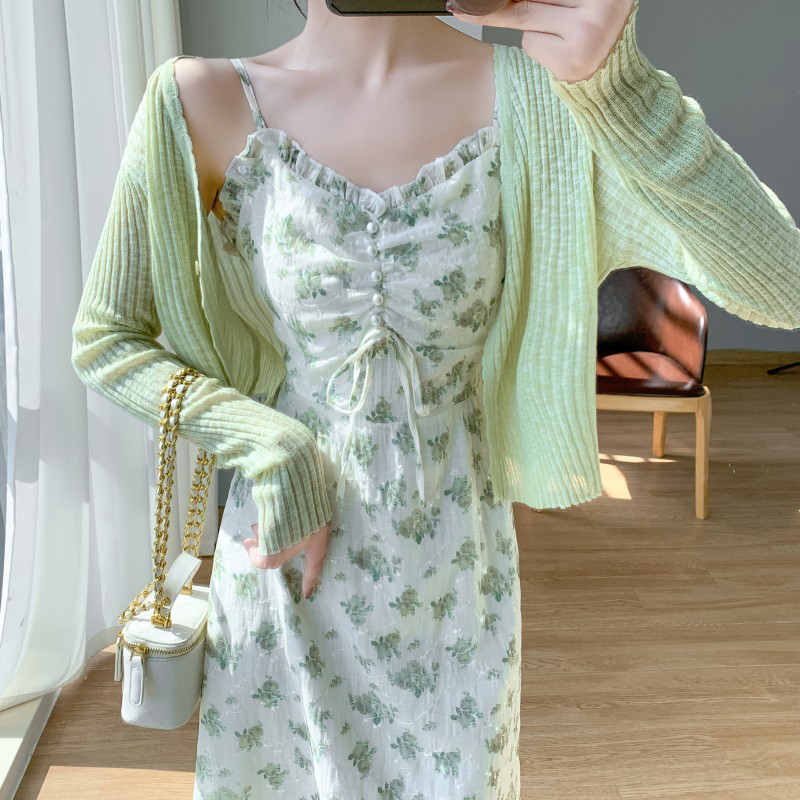 夏季2024新款法式森系小清新绿色碎花吊带连衣裙女开衫两件套装裙